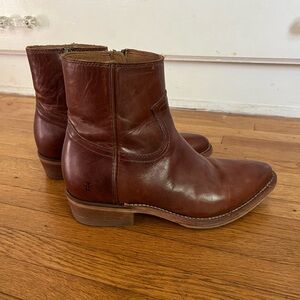 FRYE BROWN LEATHER BOOTS